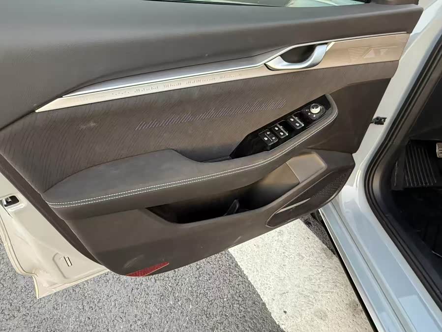 GEELY Preface 2025 #8 GEELY Preface 2025 car image #8