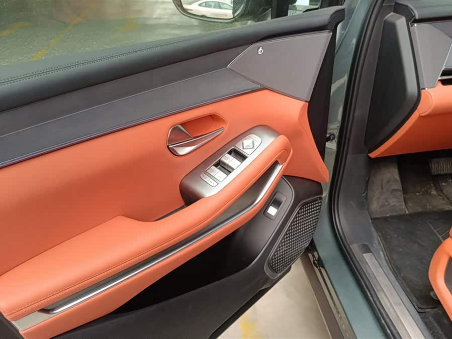 BYD Tang L 2025 car image #8