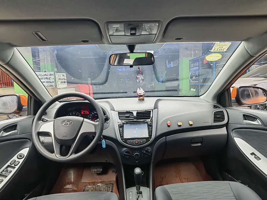 Mazda Reina Hatchback 2015 car image #8