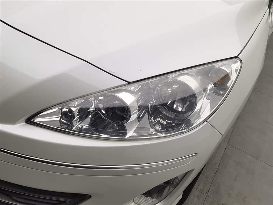 Peugeot 408 2013 car image #8