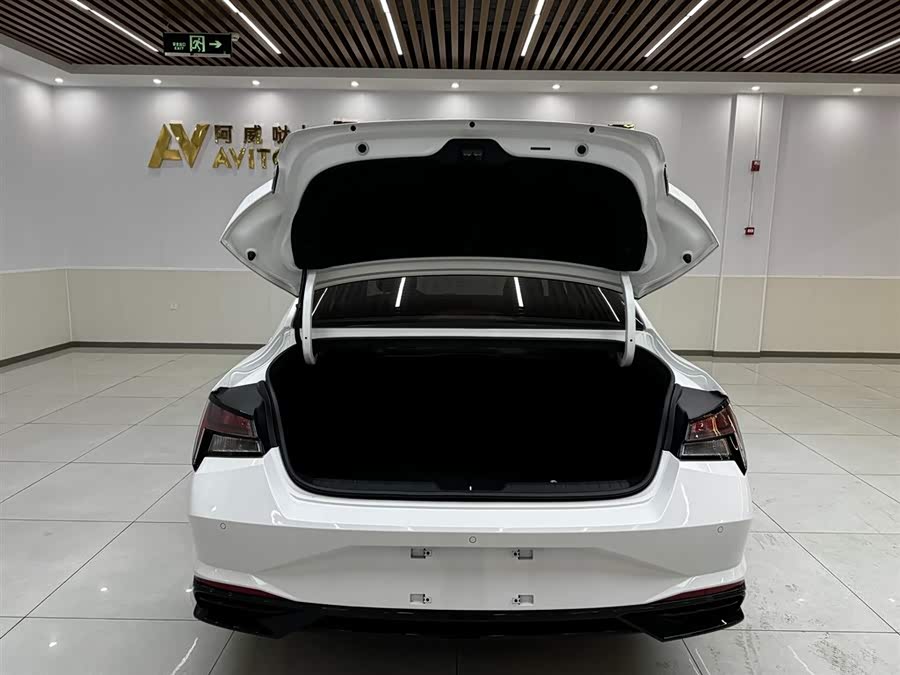 Hyundai Elantra 2023 car image #8