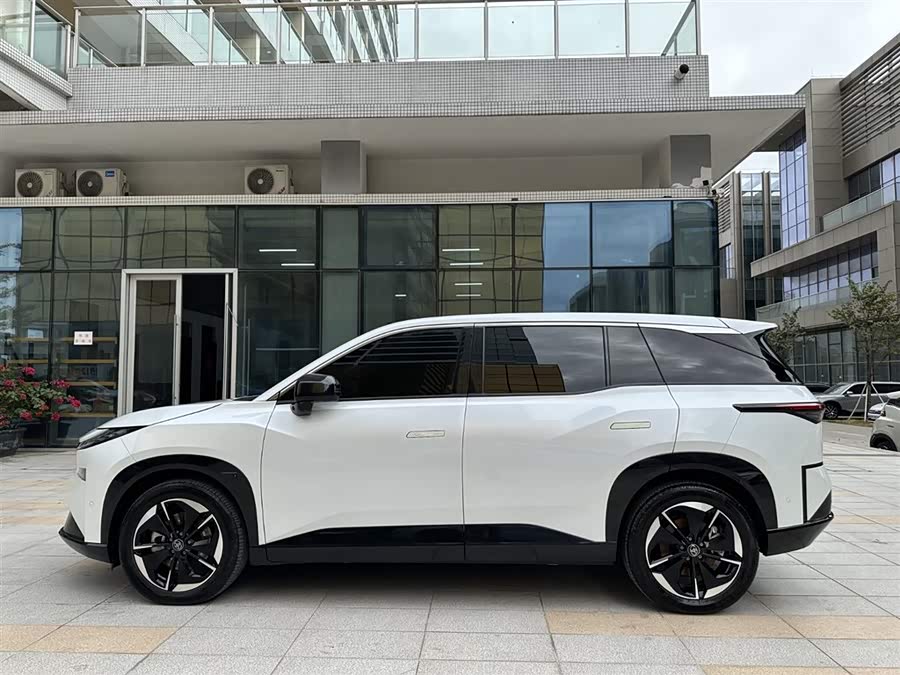 Toyota Bozhi 3X 2025 image de voiture #8