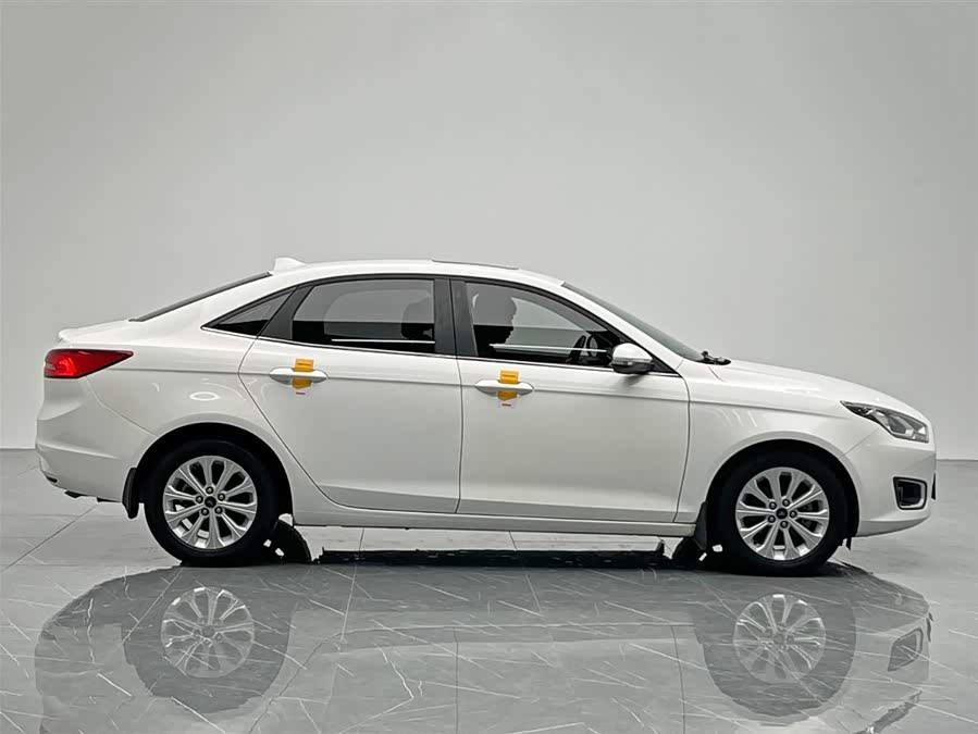 Ford Escort 2017 immagine di auto #8