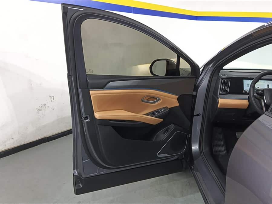 BYD SongL DM-i 2024 car image #8