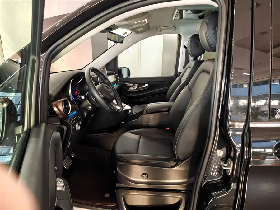 Mercedes-Benz V Class 2022 immagine di auto #8