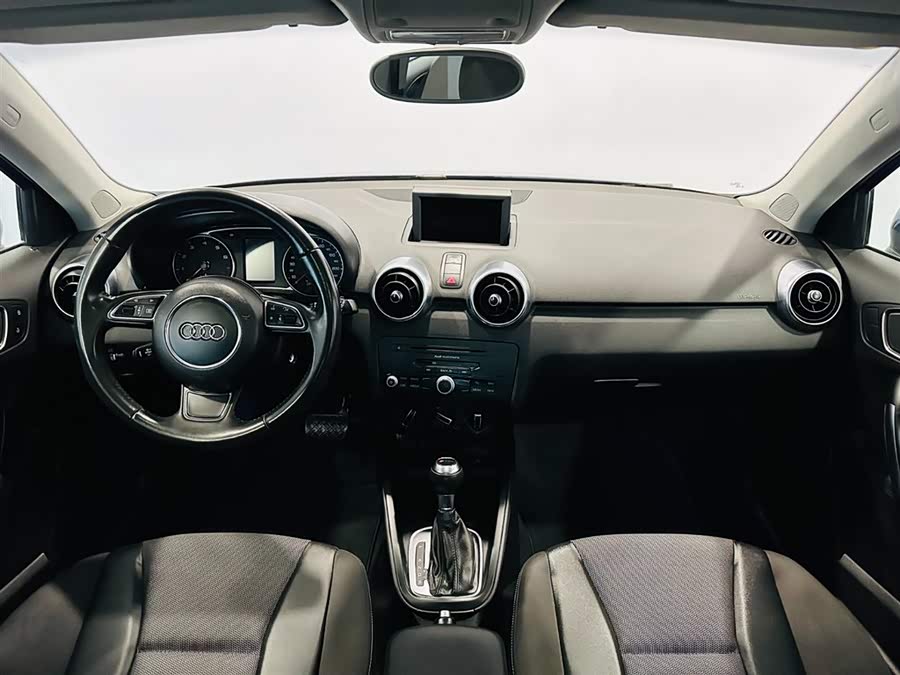 Audi A1 2013 car image #8