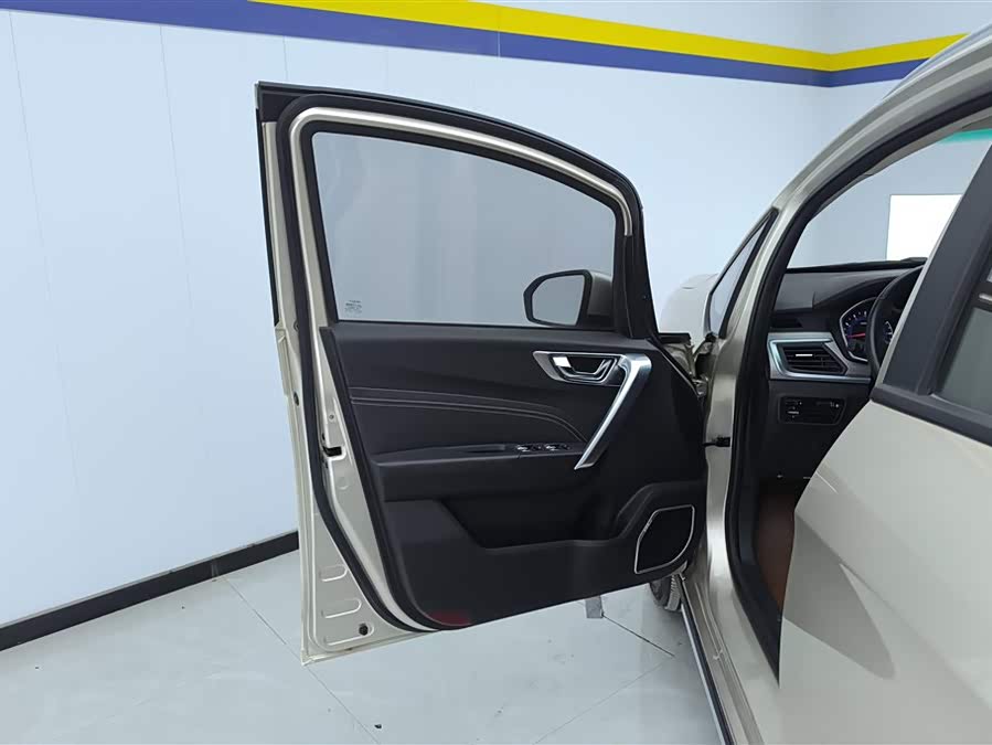 GEELY Vision X3 2018 immagine di auto #8