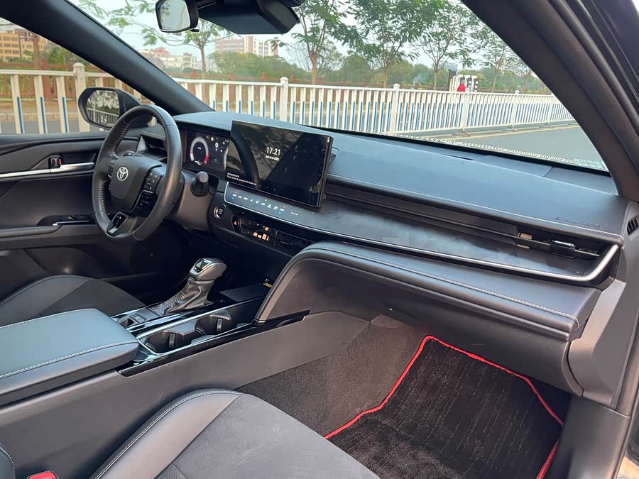 Toyota Camry 2024 immagine di auto #8