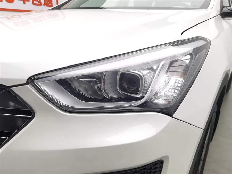 Hyundai 2016 car image #8
