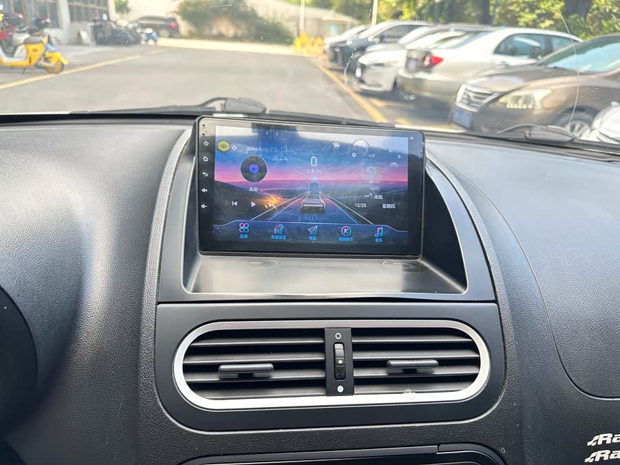 MG 3 2013 car image #8