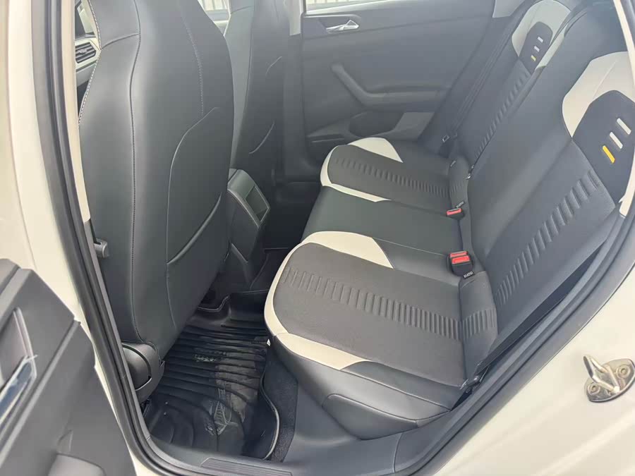 Volkswagen Polo 2020 car image #8