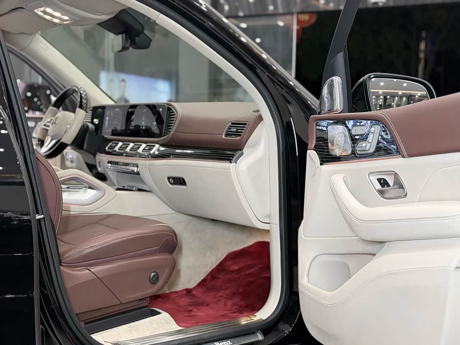 Mercedes-Benz GLS Class 2023 #8 Mercedes-Benz GLS Class 2023 car image #8