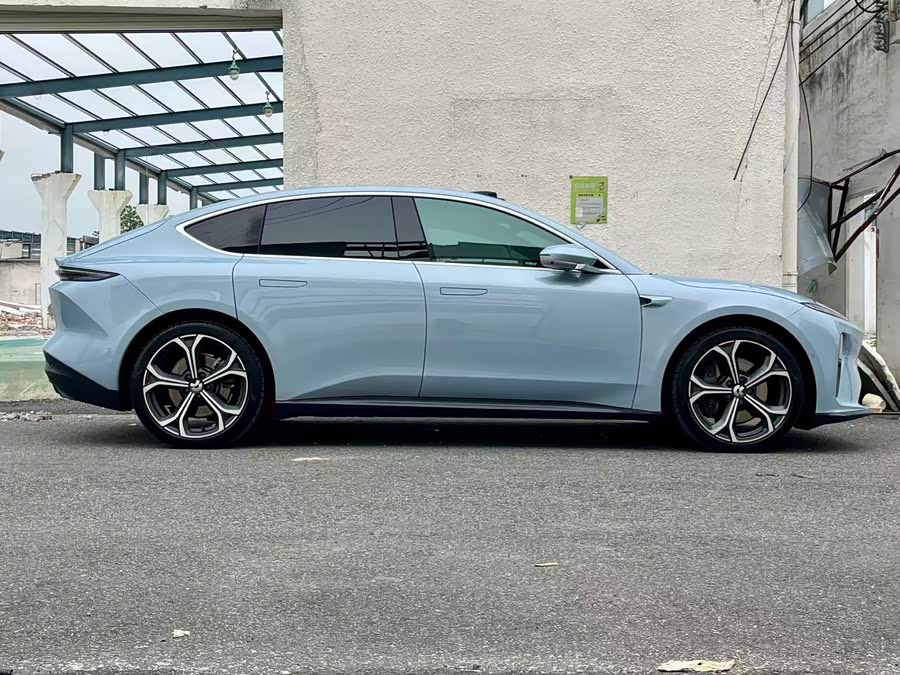 NIO ET5 2023 car image #8