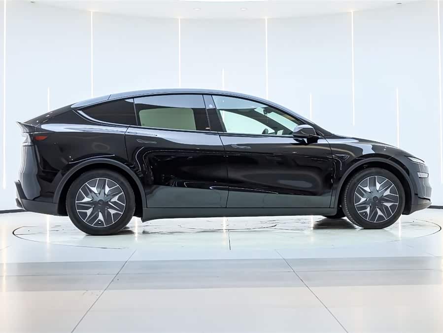 特斯拉 Model Y L 2025 汽车图片 #8