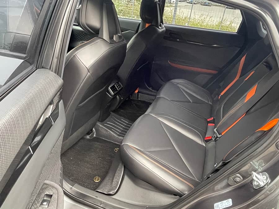 Changan UNI-V 2022 car image #8