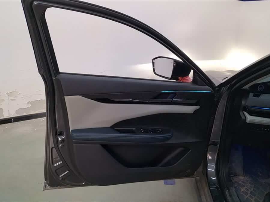 Changan UNI-V iDD 2023 car image #8