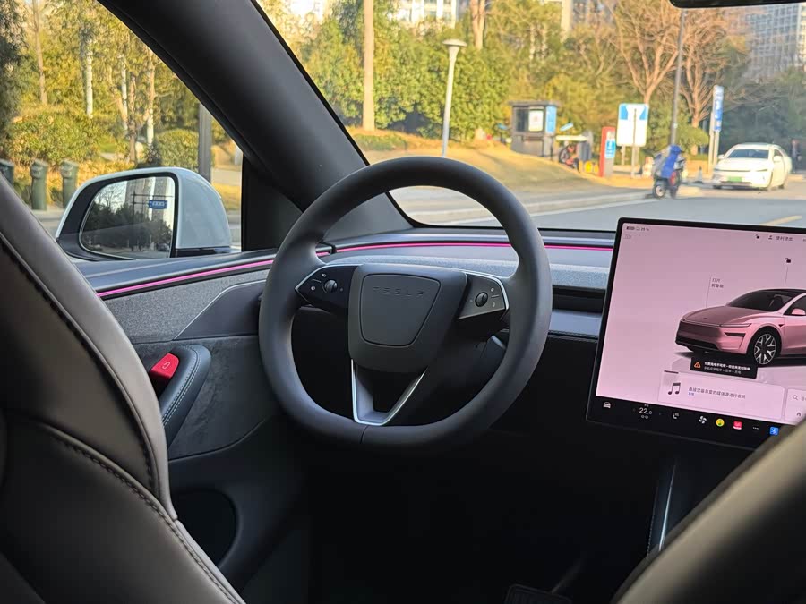 特斯拉 Model Y L 2025 汽车图片 #8