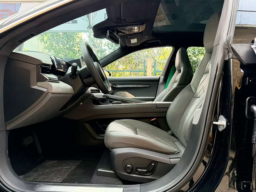 极氪 极氪001 2024 汽车图片 #8