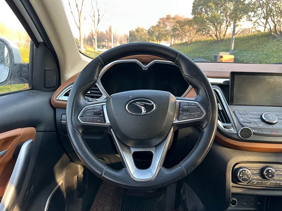 Soueast DX7 2016 #8 Soueast DX7 2016 car image #8