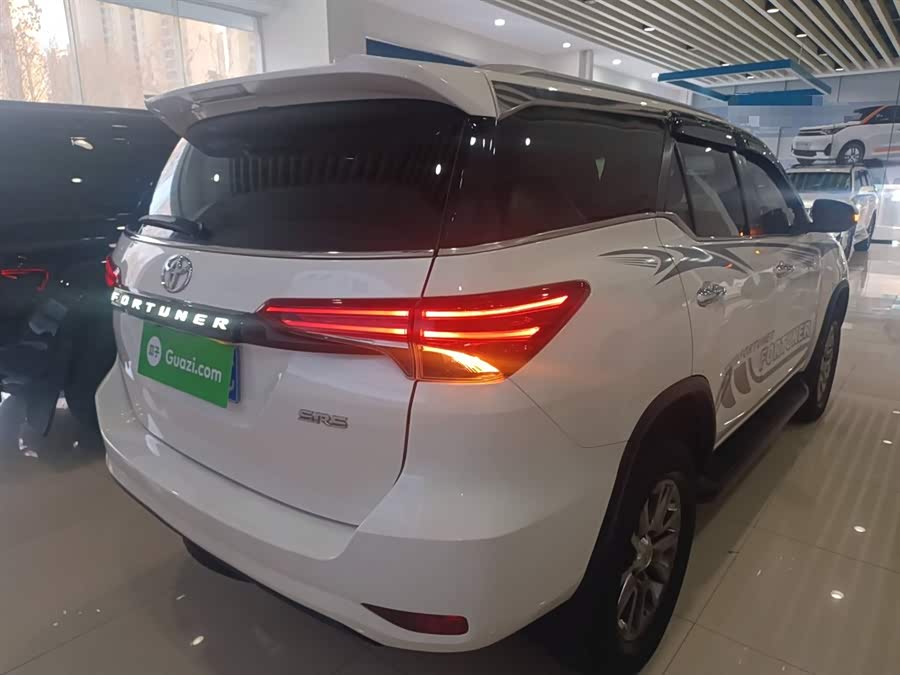 Toyota Fortuner 2019 car image #8