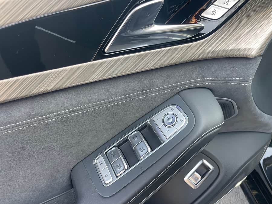 HongQi H9 2021 car image #8