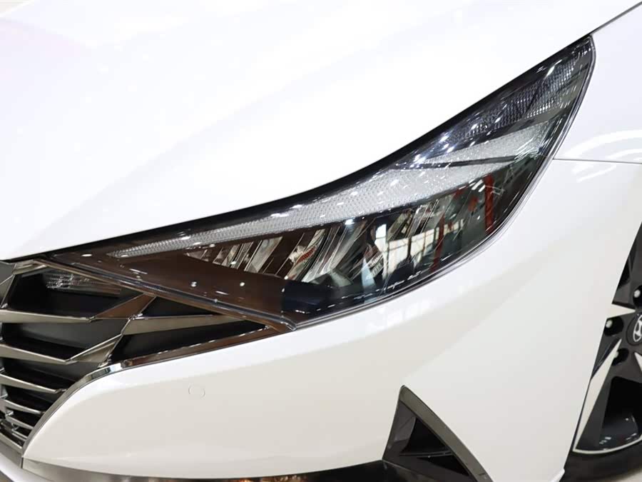 Hyundai C3R 2021 car image #8