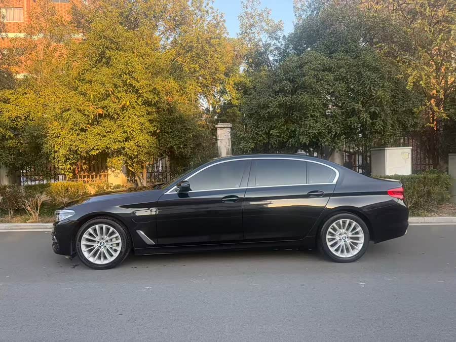 BMW 5 Series New Energy 2019 #8 BMW 5 Series New Energy 2019 car image #8