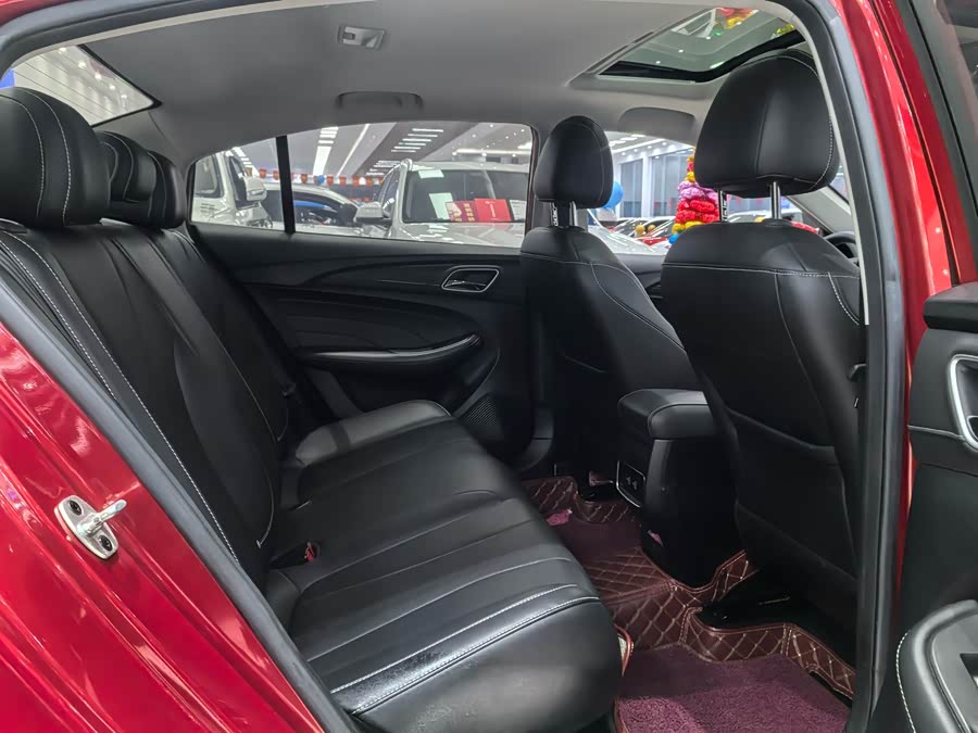 Roewe i5 2020 car image #8