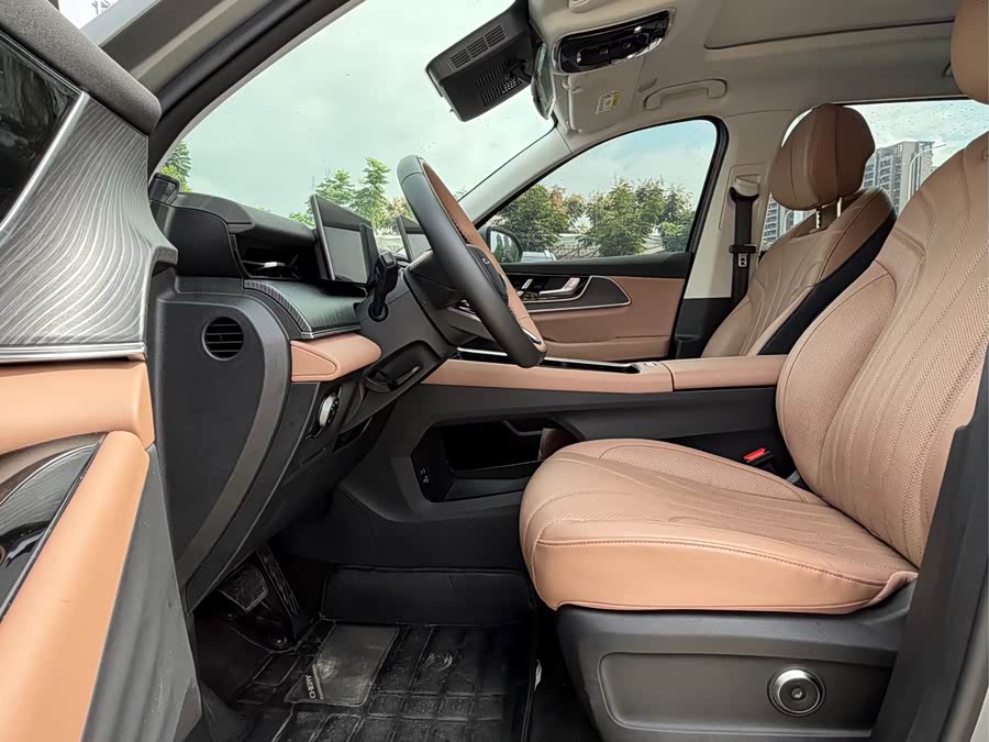 Chery Tiggo8L 2025 immagine di auto #8