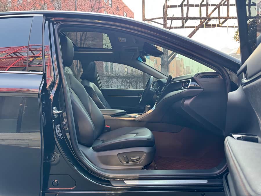 Toyota Camry 2022 car image #8