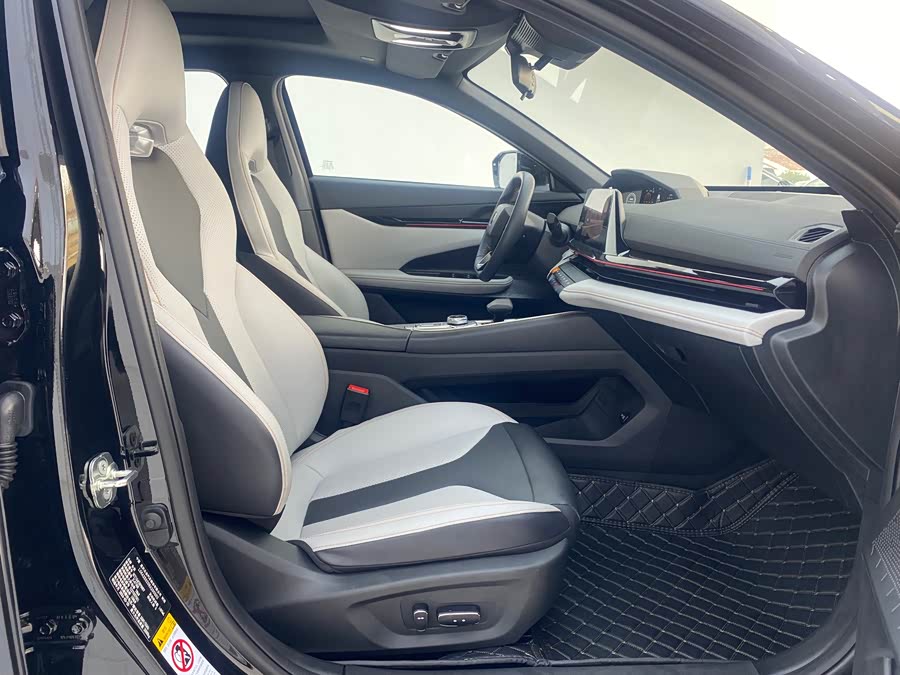 Changan UNI-V iDD 2024 #8 Changan UNI-V iDD 2024 car image #8