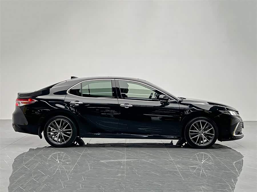 Toyota Camry 2021 car image #8