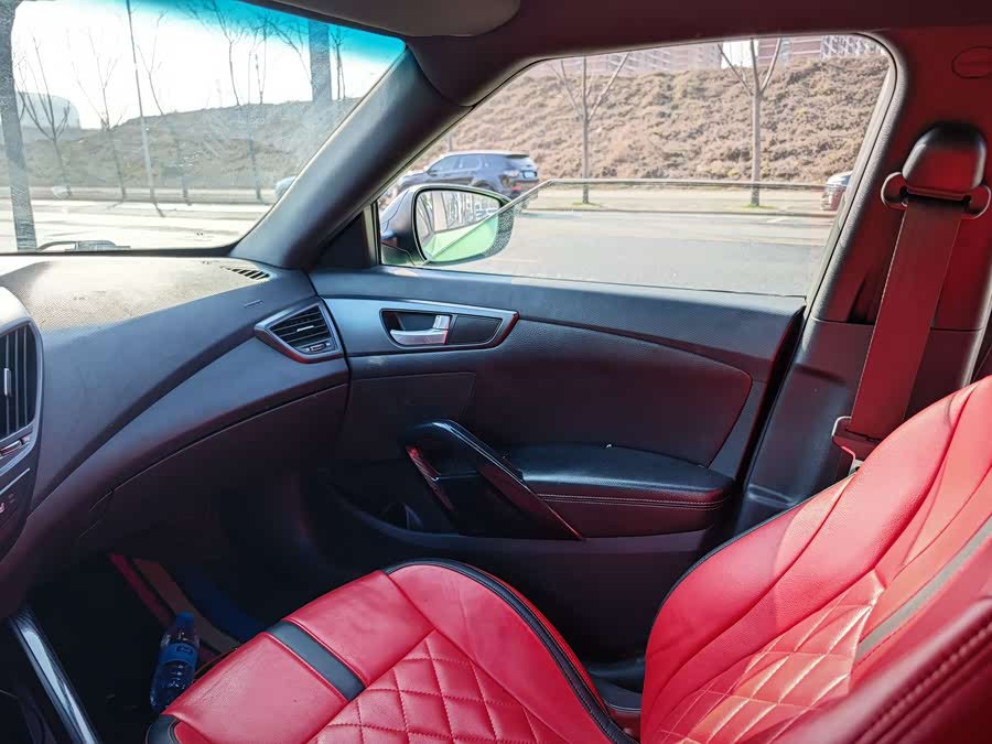 Hyundai Veloster 2013 immagine di auto #8