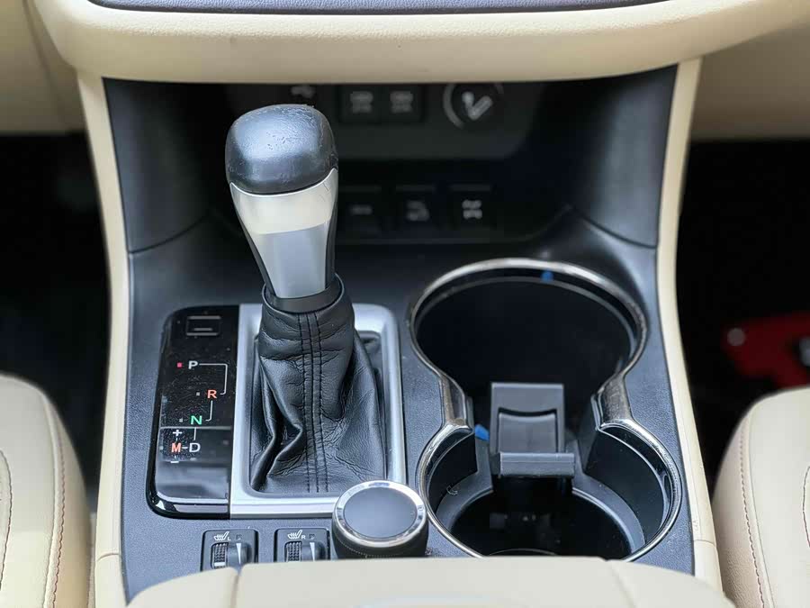 Toyota Highlander 2020 #8 Toyota Highlander 2020 car image #8