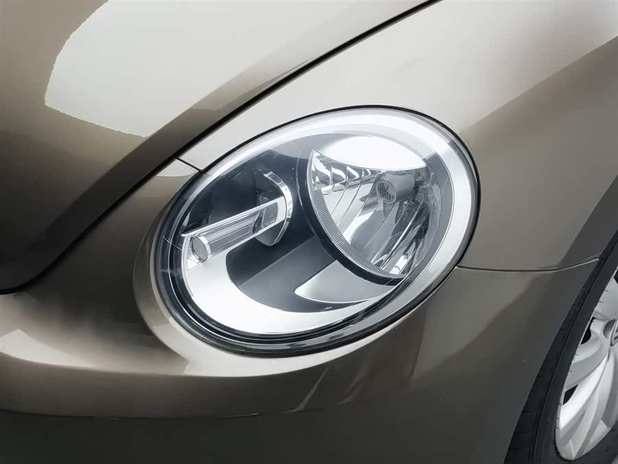Volkswagen Beetle 2013 car image #8