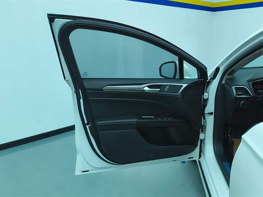 Ford Mondeo 2019 #8 Ford Mondeo 2019 car image #8