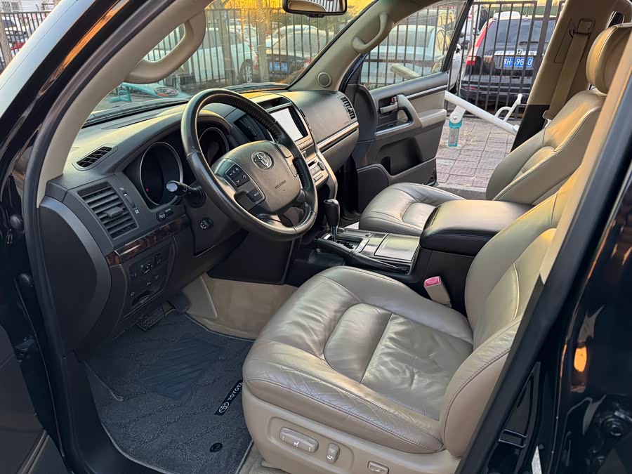 Toyota Land Cruiser 2008 car image #8