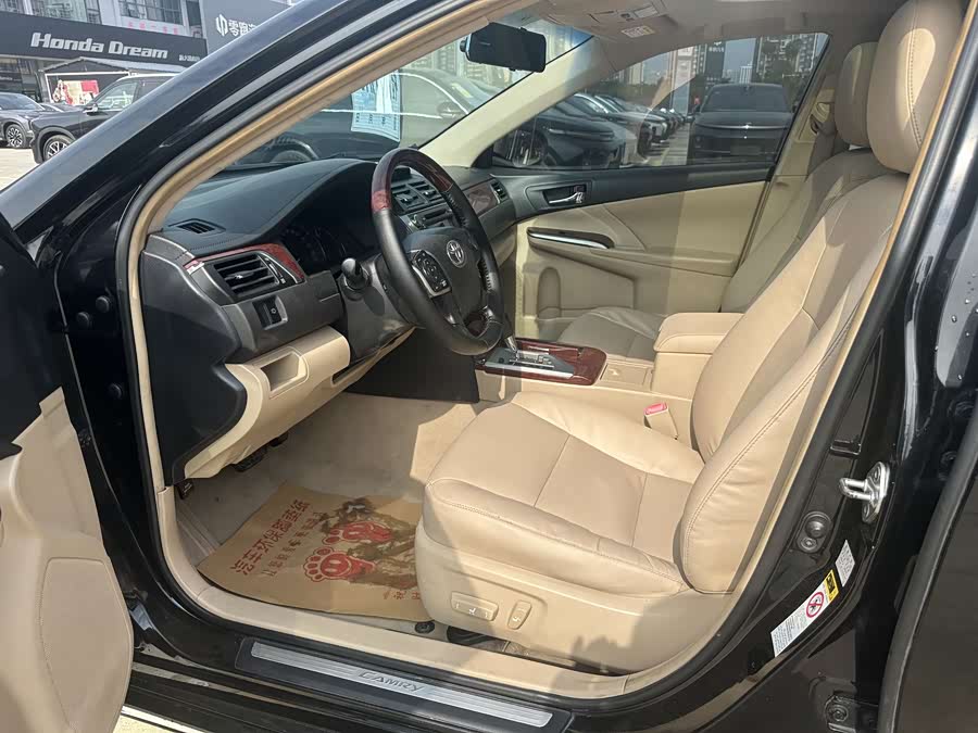 Toyota C3R 2014 car image #8