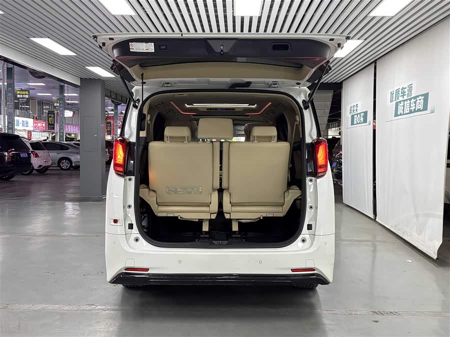 Toyota Alphard 2023 immagine di auto #8