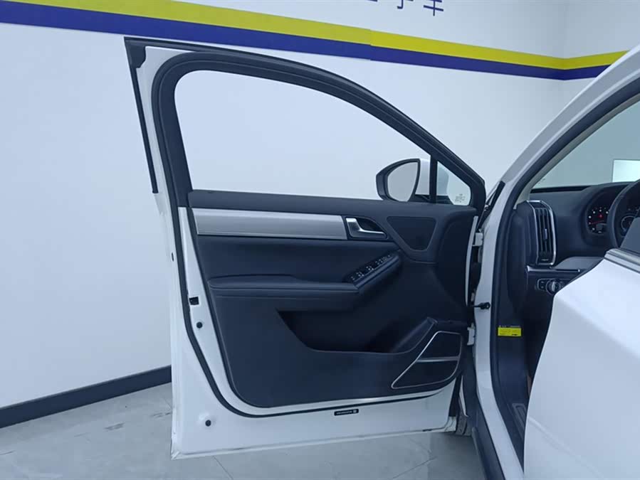 BYD Tang 2019 #8 BYD Tang 2019 car image #8