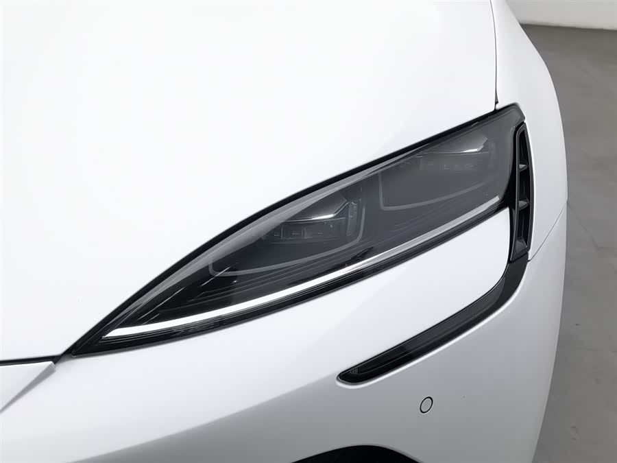 BYD Seal 2023 car image #8