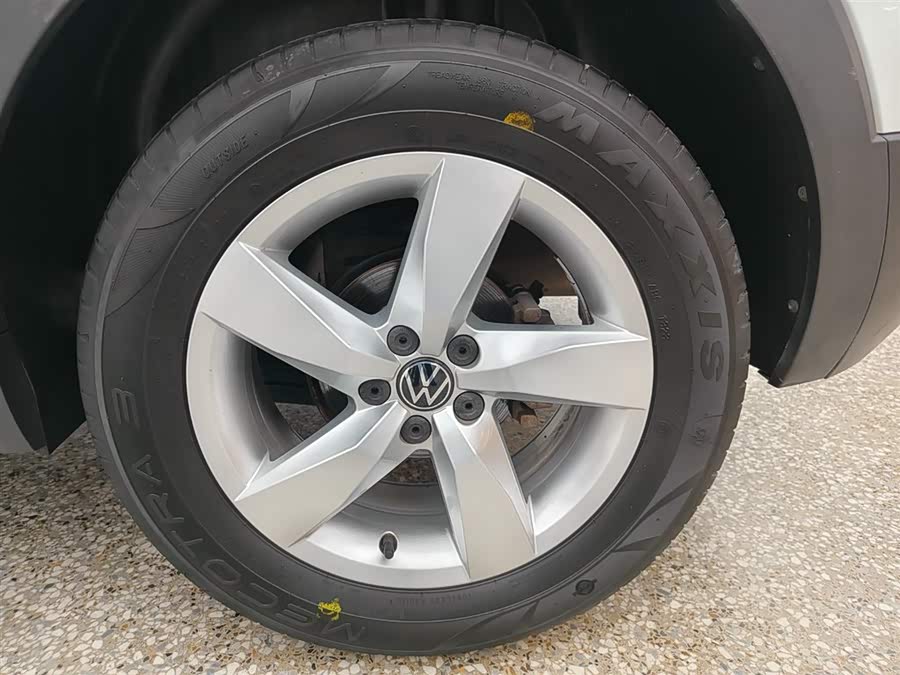 Volkswagen T-Cross 2023 car image #8