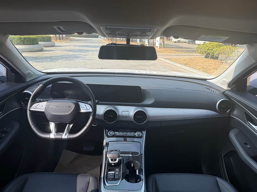 Forthing T5 EVO 2023 car image #8
