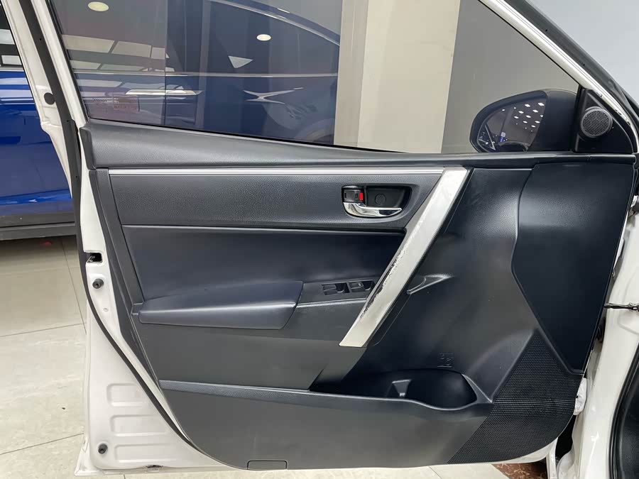 Toyota Corolla 2018 #8 Toyota Corolla 2018 car image #8