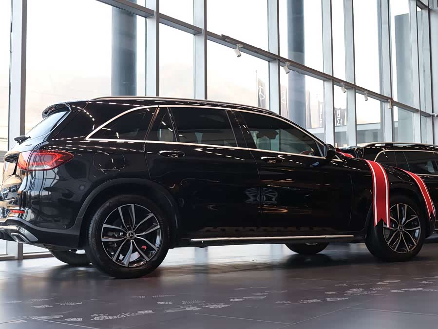 Mercedes-Benz GLC Class 2021 car image #8