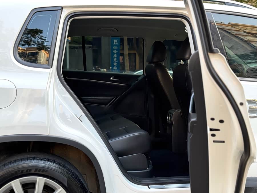 Volkswagen Tiguan 2015 #8 Volkswagen Tiguan 2015 car image #8