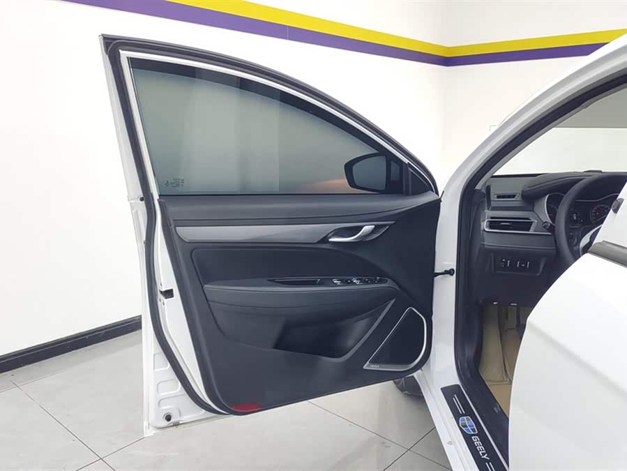 GEELY Emgrand 2021 car image #8