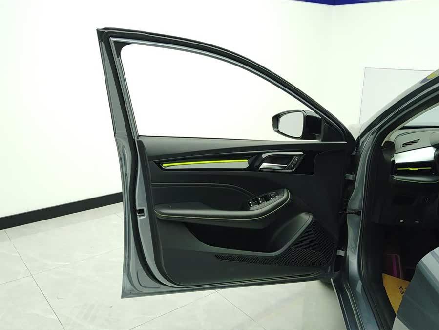 Roewe i5 2022 car image #8