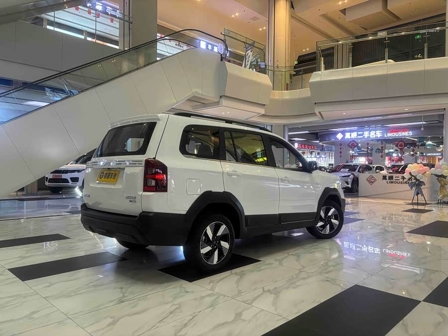 SWM斯威汽车 SWM斯威大虎EDi 2025 汽车图片 #8