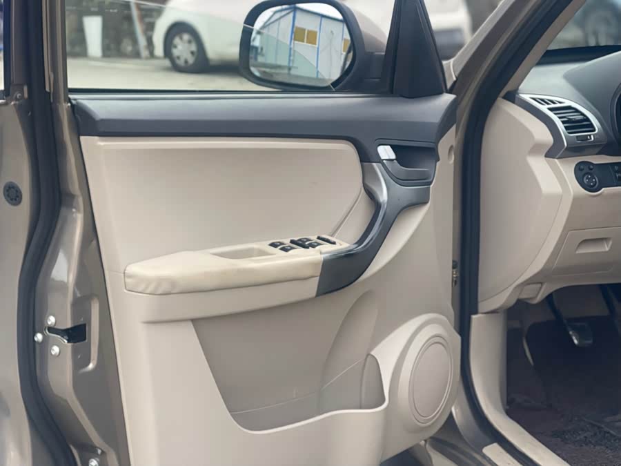 Chery Tiggo 3 2015 car image #8